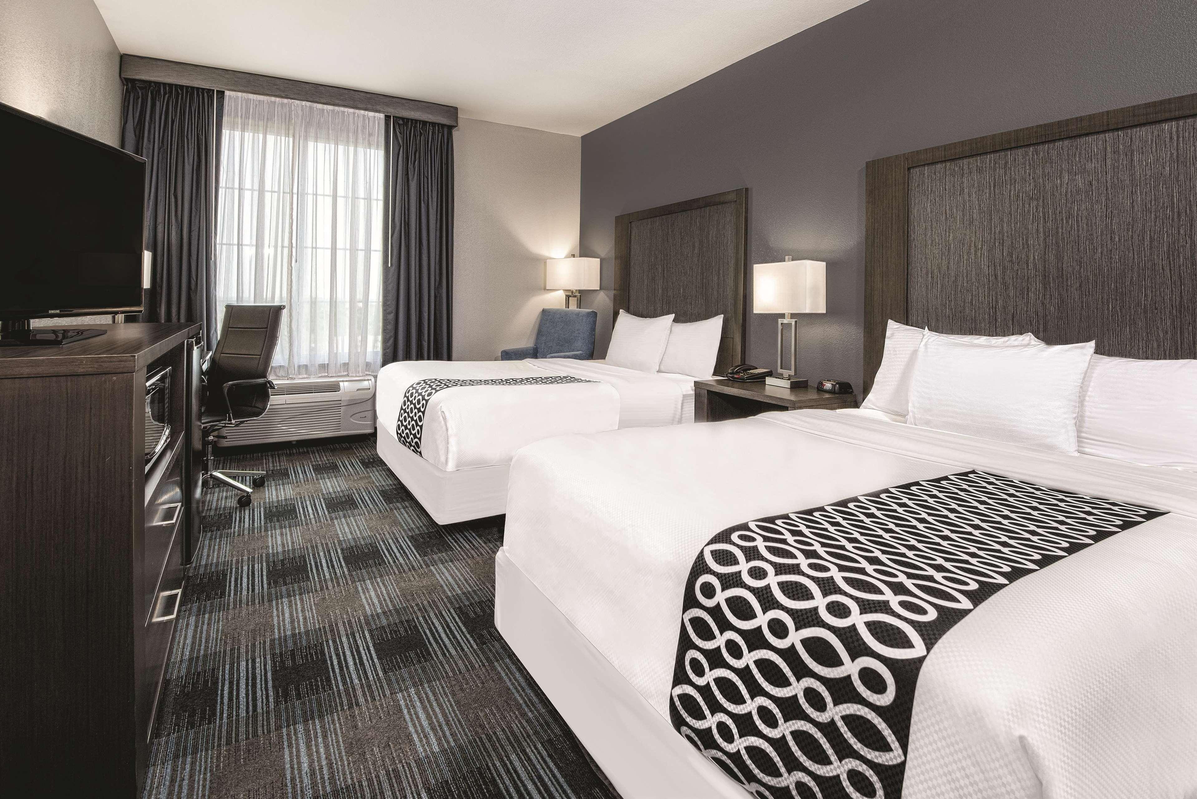 La Quinta By Wyndham Victoria - South Hotel Ngoại thất bức ảnh